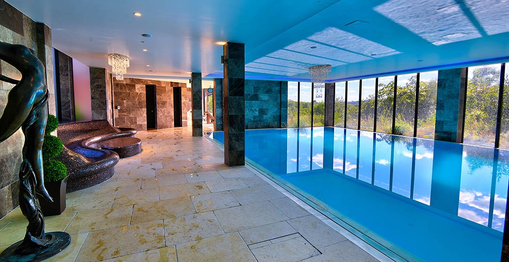 Retreat pool
