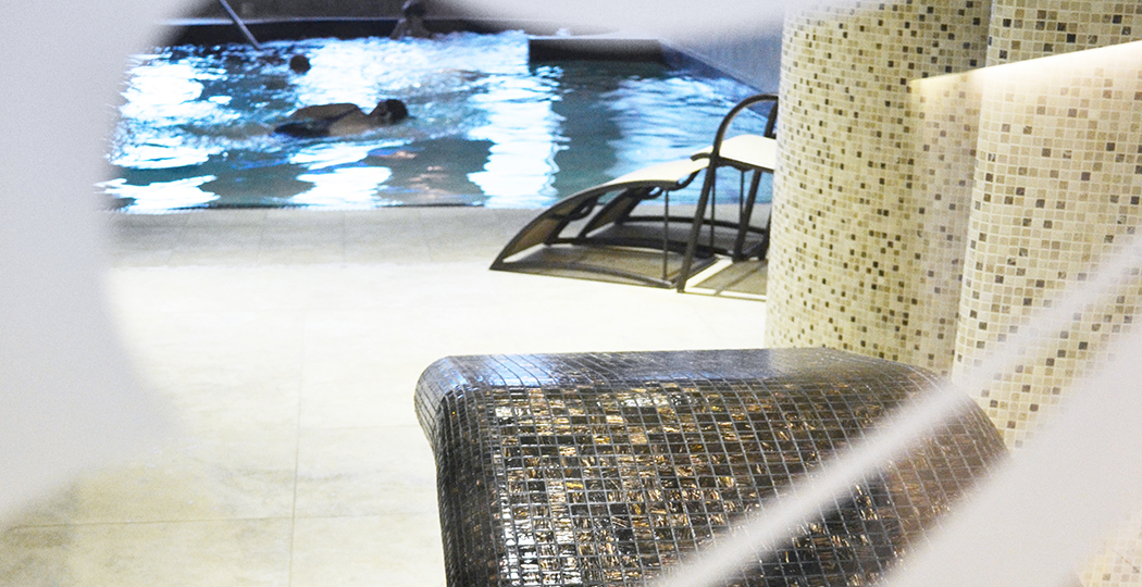 Sittingbourne Spa Pool & Lounger